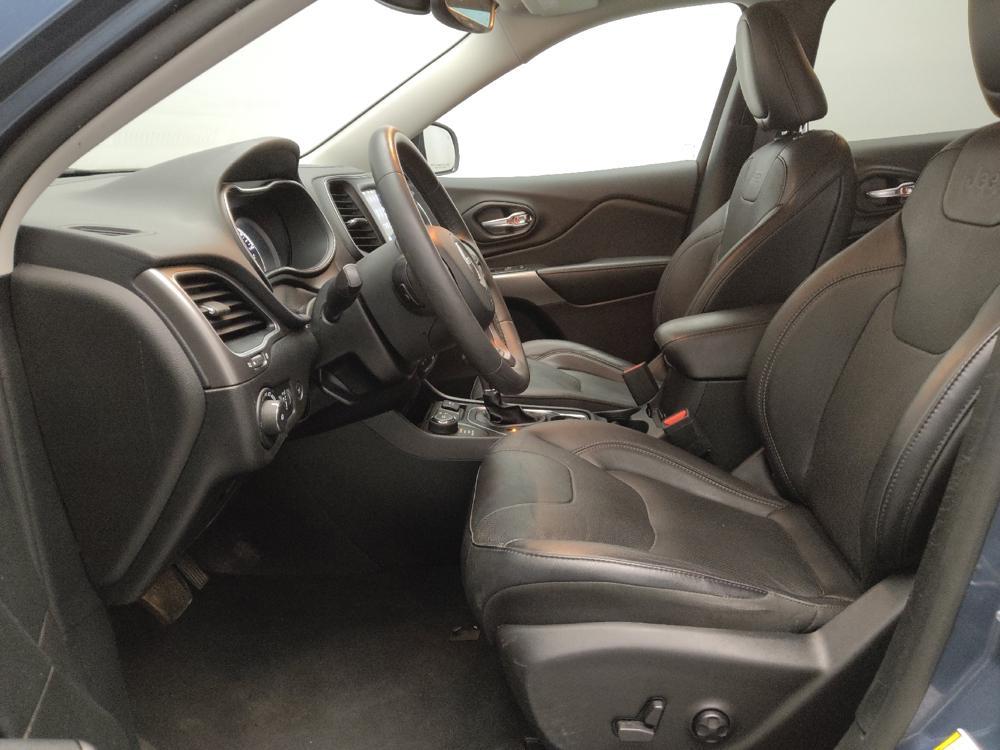 used 2021 Jeep Cherokee car, priced at $25,295