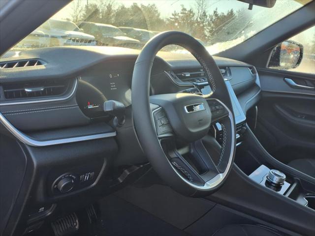 new 2025 Jeep Grand Cherokee car, priced at $42,883