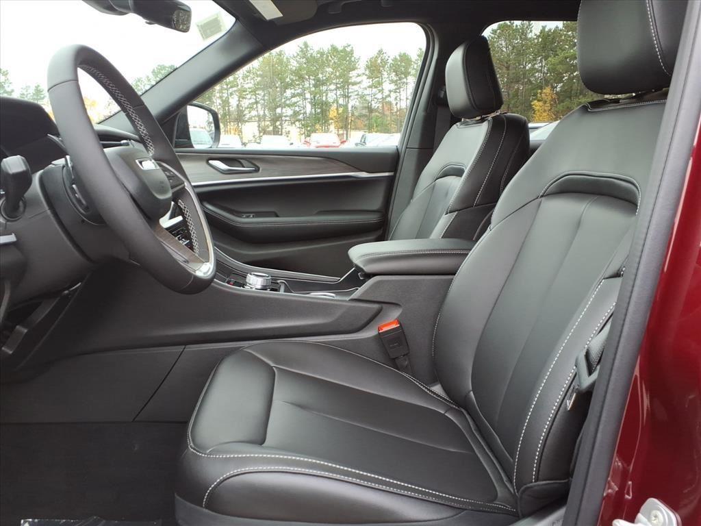 new 2025 Jeep Grand Cherokee L car, priced at $47,176