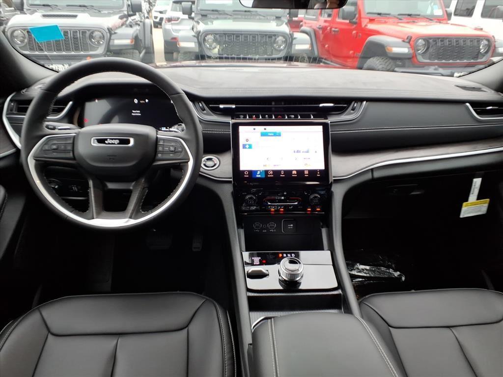 new 2025 Jeep Grand Cherokee L car, priced at $47,176