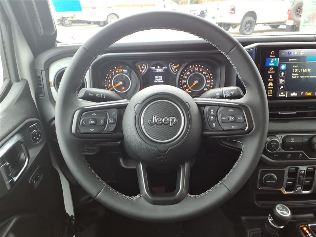 new 2025 Jeep Gladiator car, priced at $45,290