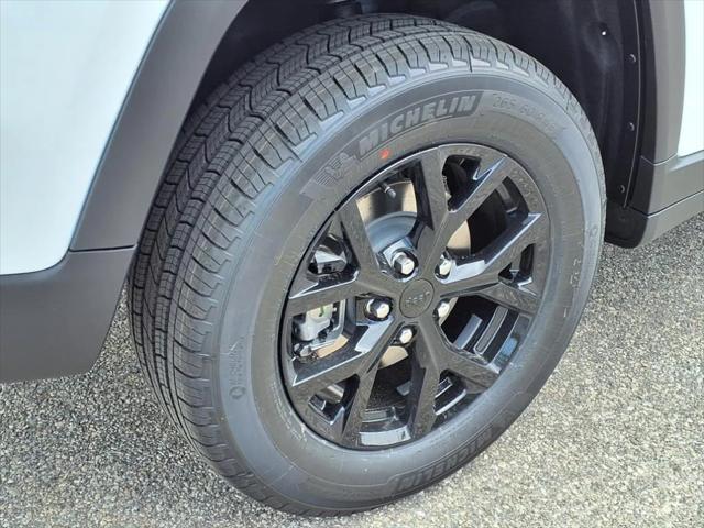 new 2025 Jeep Grand Cherokee car, priced at $42,115