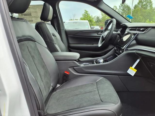 new 2025 Jeep Grand Cherokee car, priced at $42,115