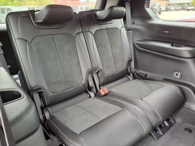 new 2025 Jeep Grand Cherokee L car, priced at $45,622