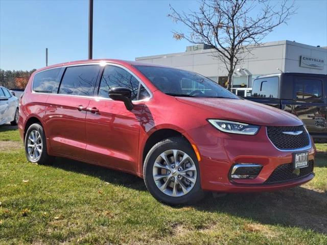 new 2025 Chrysler Pacifica car, priced at $47,635