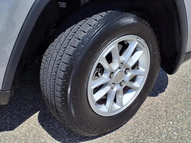 used 2020 Jeep Grand Cherokee car, priced at $29,999
