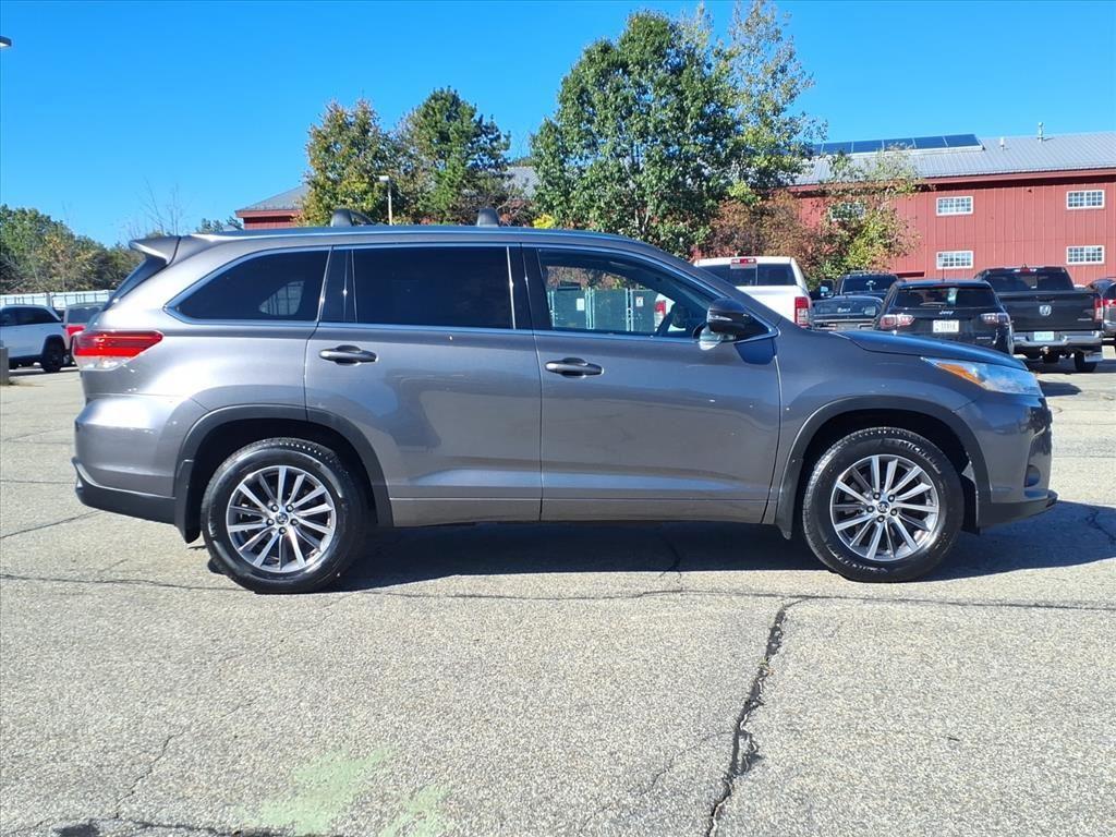 used 2018 Toyota Highlander car, priced at $24,999