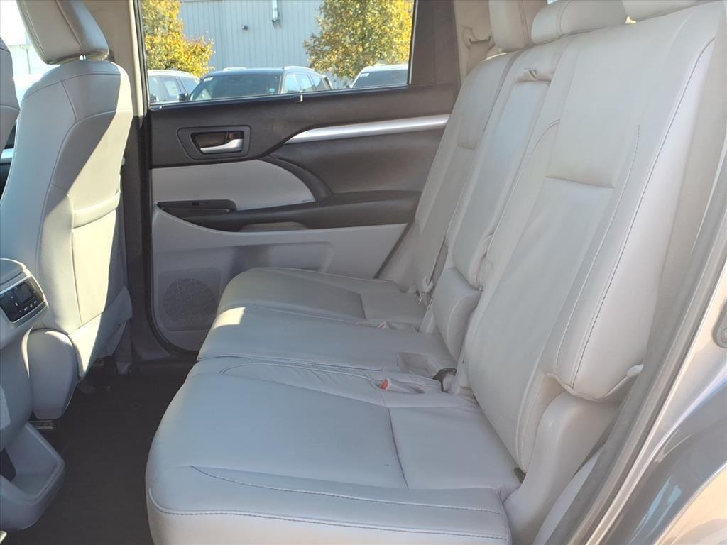 used 2018 Toyota Highlander car, priced at $24,999