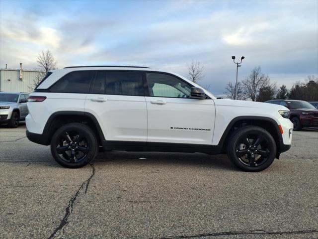 used 2024 Jeep Grand Cherokee car, priced at $44,999