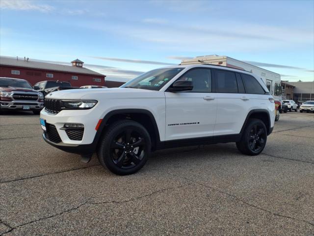 used 2024 Jeep Grand Cherokee car, priced at $44,999