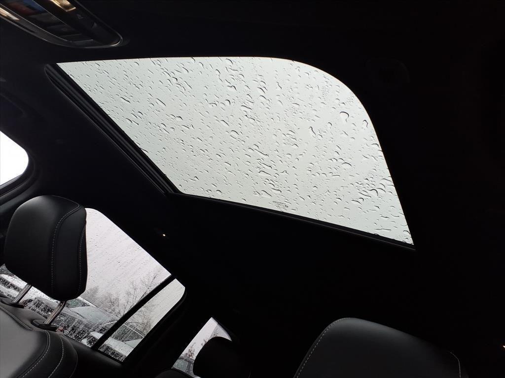 new 2025 Jeep Grand Cherokee car, priced at $50,127