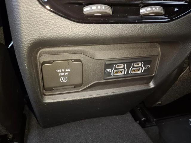 new 2025 Jeep Grand Cherokee car, priced at $45,350