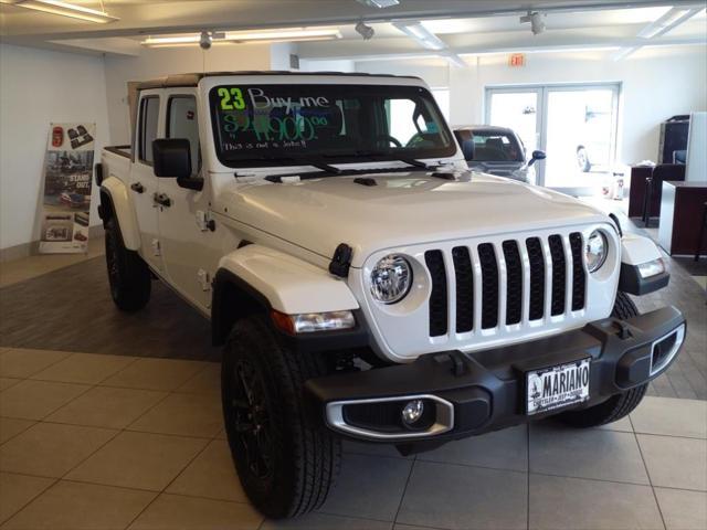 new 2023 Jeep Gladiator car, priced at $49,459