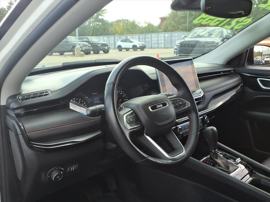 used 2022 Jeep Compass car, priced at $25,999
