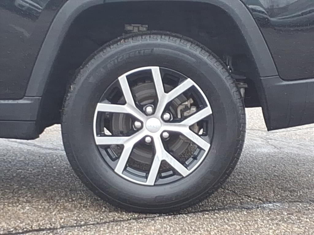 used 2024 Jeep Grand Cherokee L car, priced at $38,999