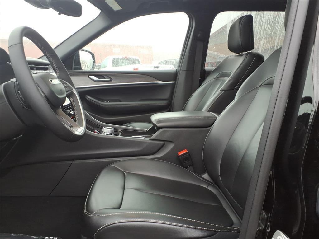 used 2024 Jeep Grand Cherokee L car, priced at $38,999