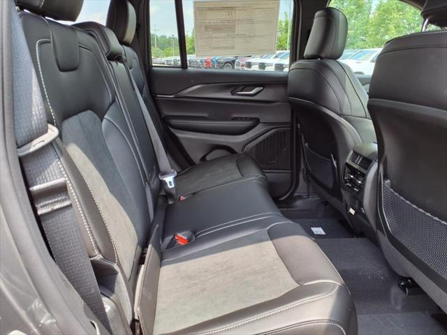new 2025 Jeep Grand Cherokee car, priced at $44,355