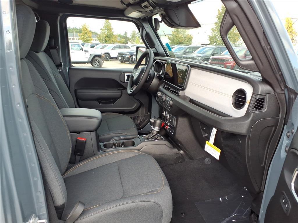 new 2025 Jeep Wrangler car, priced at $54,422