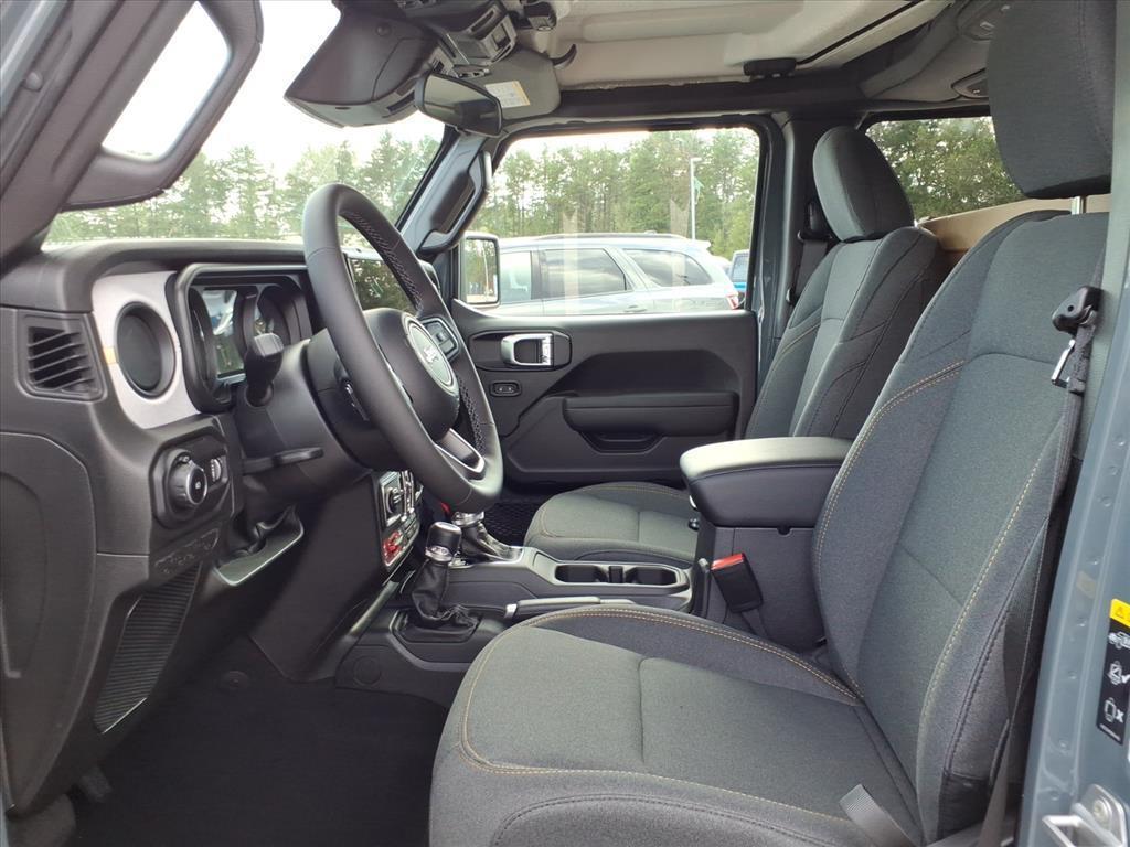 new 2025 Jeep Wrangler car, priced at $54,422