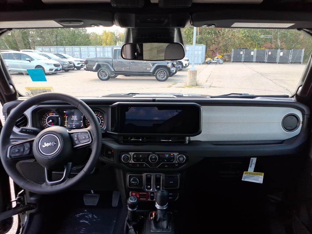 new 2025 Jeep Wrangler car, priced at $41,164