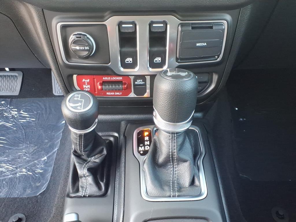 new 2025 Jeep Wrangler car, priced at $41,164