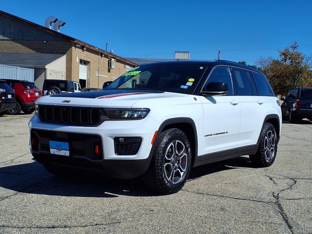 used 2022 Jeep Grand Cherokee car, priced at $40,999