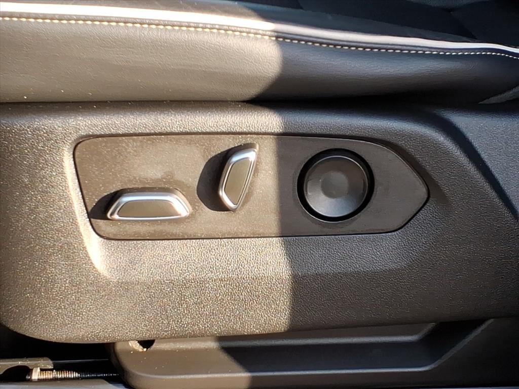 used 2022 Cadillac Escalade car, priced at $66,999