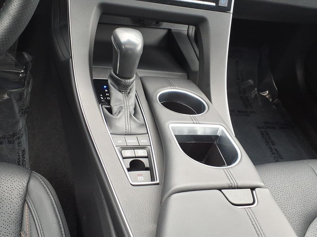 used 2021 Toyota Avalon Hybrid car, priced at $31,999