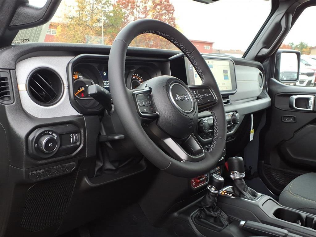 new 2026 Jeep Wrangler car, priced at $48,437