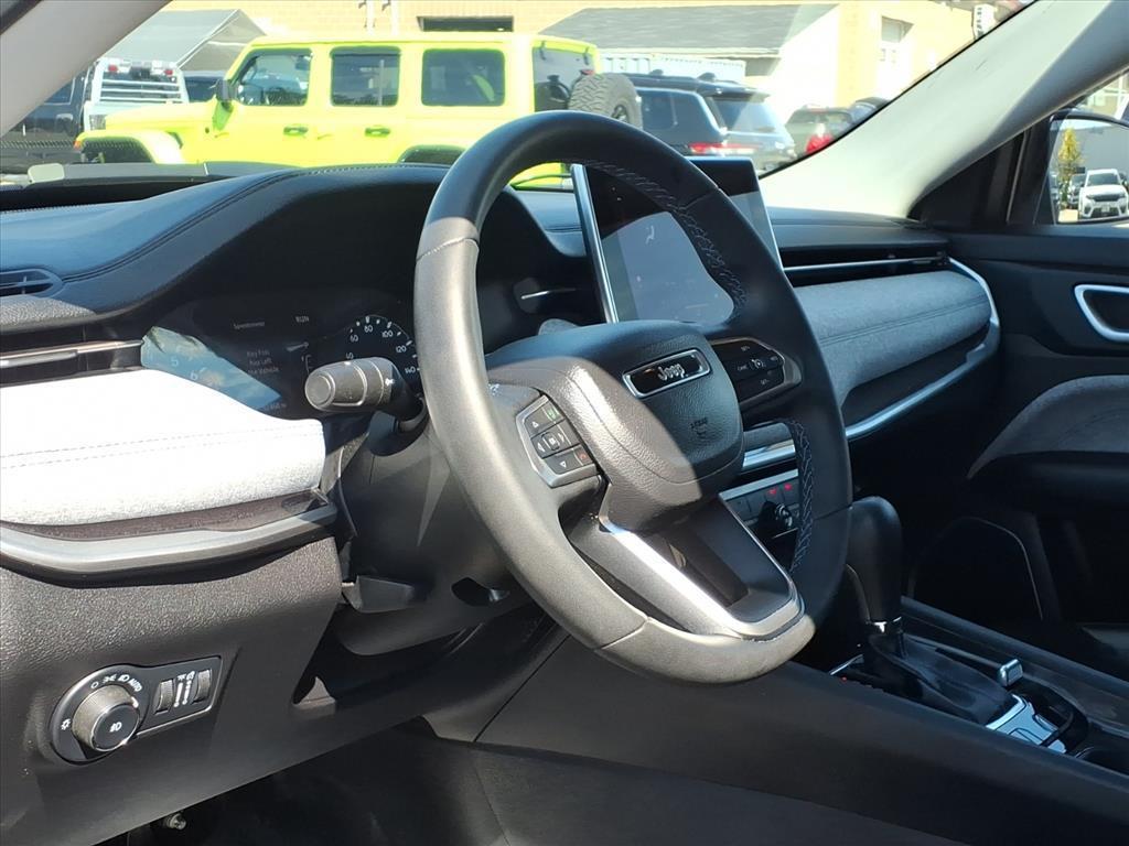 used 2022 Jeep Compass car, priced at $24,999