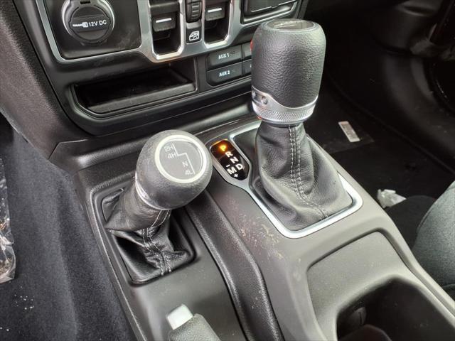 new 2025 Jeep Gladiator car, priced at $43,180