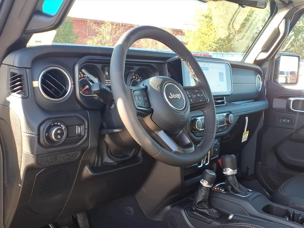 new 2025 Jeep Gladiator car, priced at $45,101