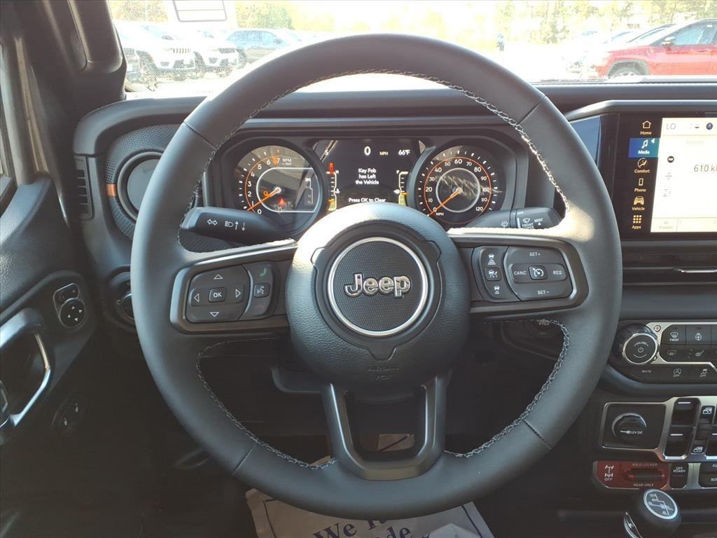 new 2025 Jeep Gladiator car, priced at $49,473