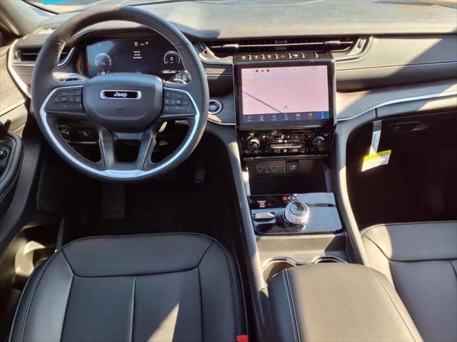 new 2025 Jeep Grand Cherokee car, priced at $49,921