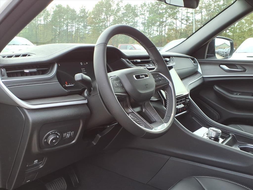 new 2025 Jeep Grand Cherokee car, priced at $46,343