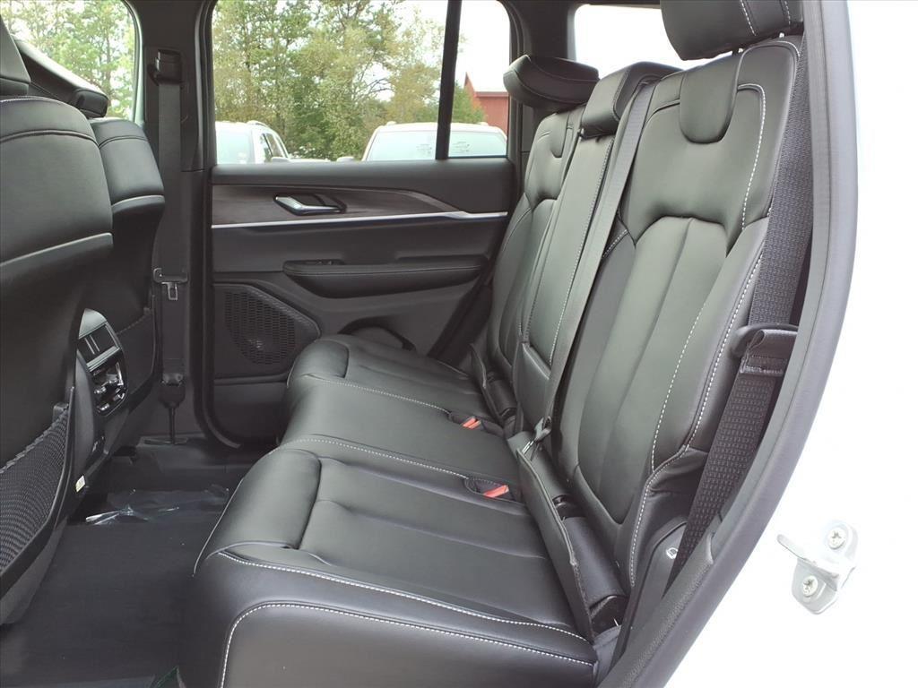 new 2025 Jeep Grand Cherokee car, priced at $46,343