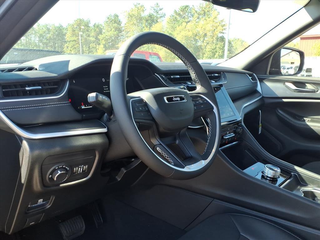 new 2025 Jeep Grand Cherokee L car, priced at $44,631