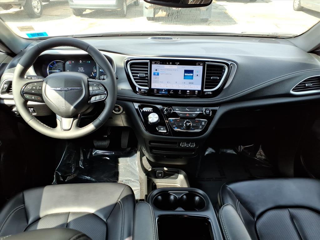 used 2023 Chrysler Pacifica Hybrid car, priced at $36,999
