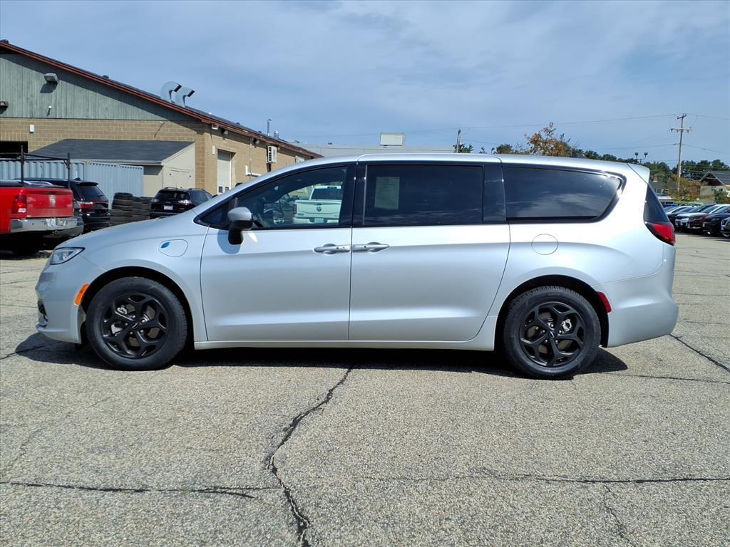 used 2023 Chrysler Pacifica Hybrid car, priced at $36,999