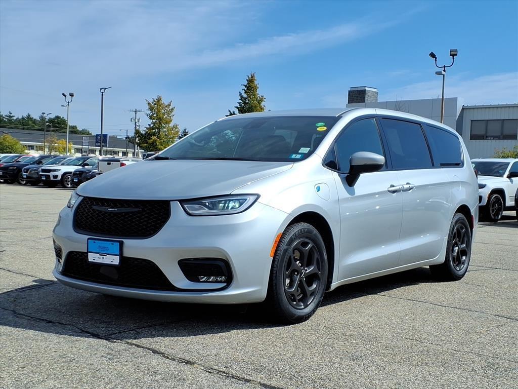 used 2023 Chrysler Pacifica Hybrid car, priced at $36,999