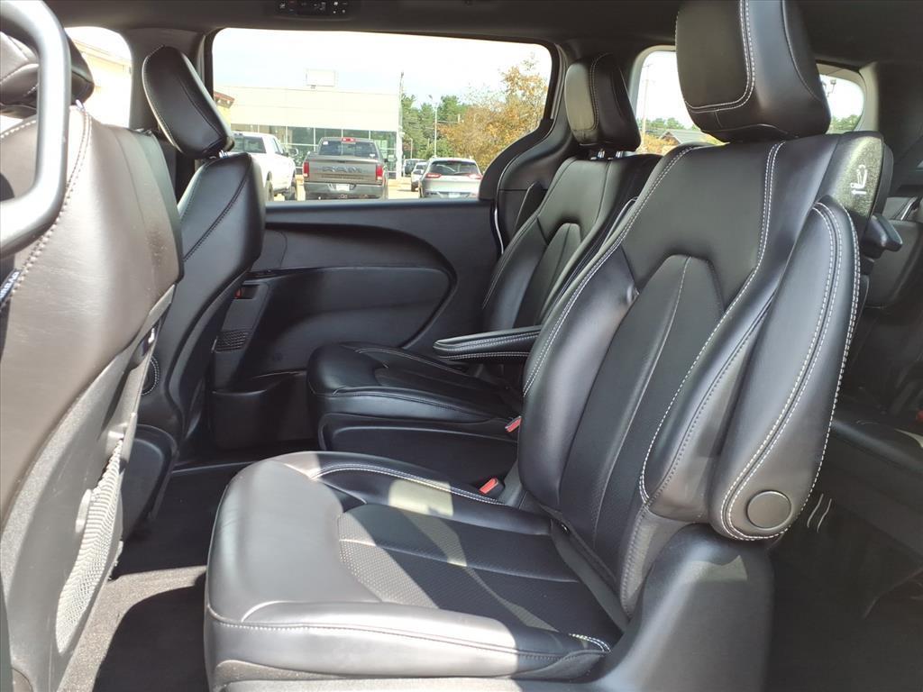 used 2023 Chrysler Pacifica Hybrid car, priced at $36,999