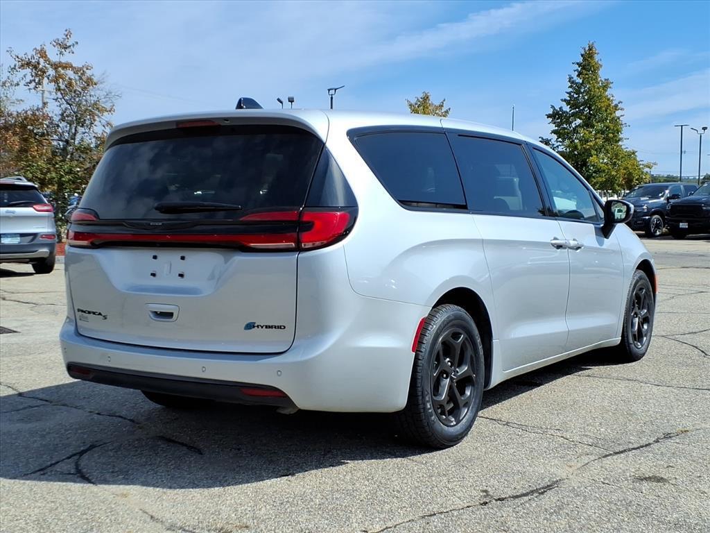 used 2023 Chrysler Pacifica Hybrid car, priced at $36,999