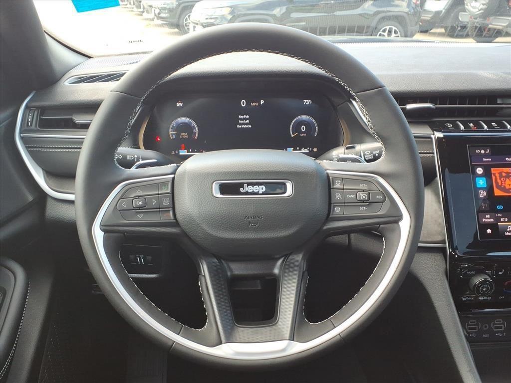 new 2025 Jeep Grand Cherokee car, priced at $39,889