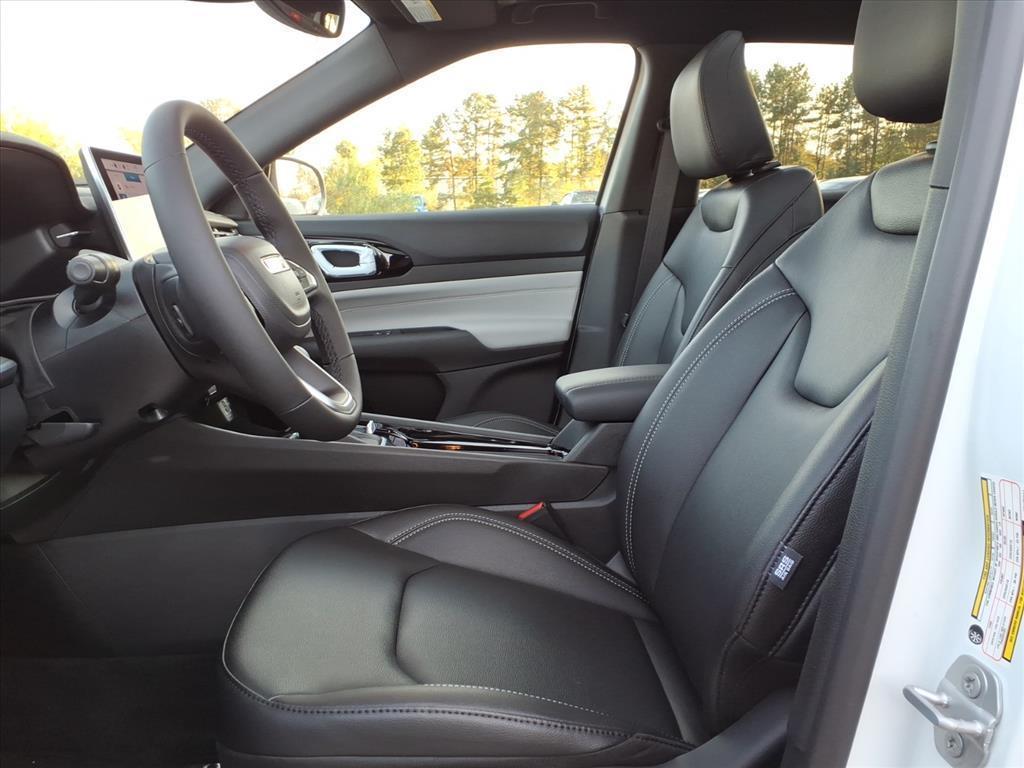 new 2026 Jeep Compass car, priced at $37,386