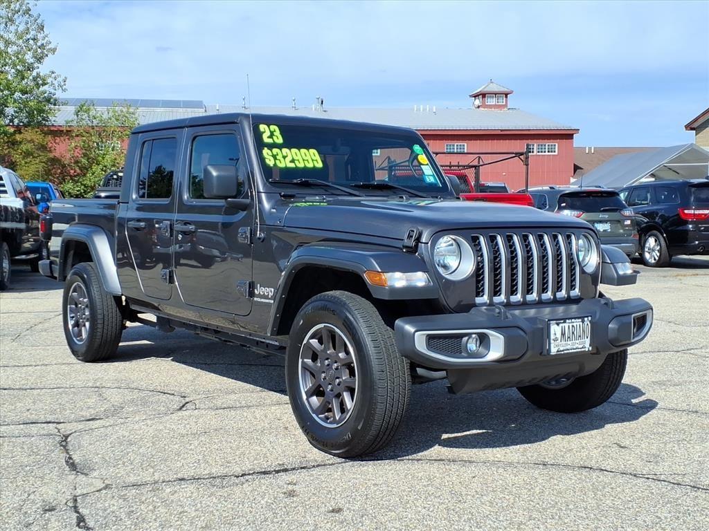 used 2023 Jeep Gladiator car, priced at $31,999