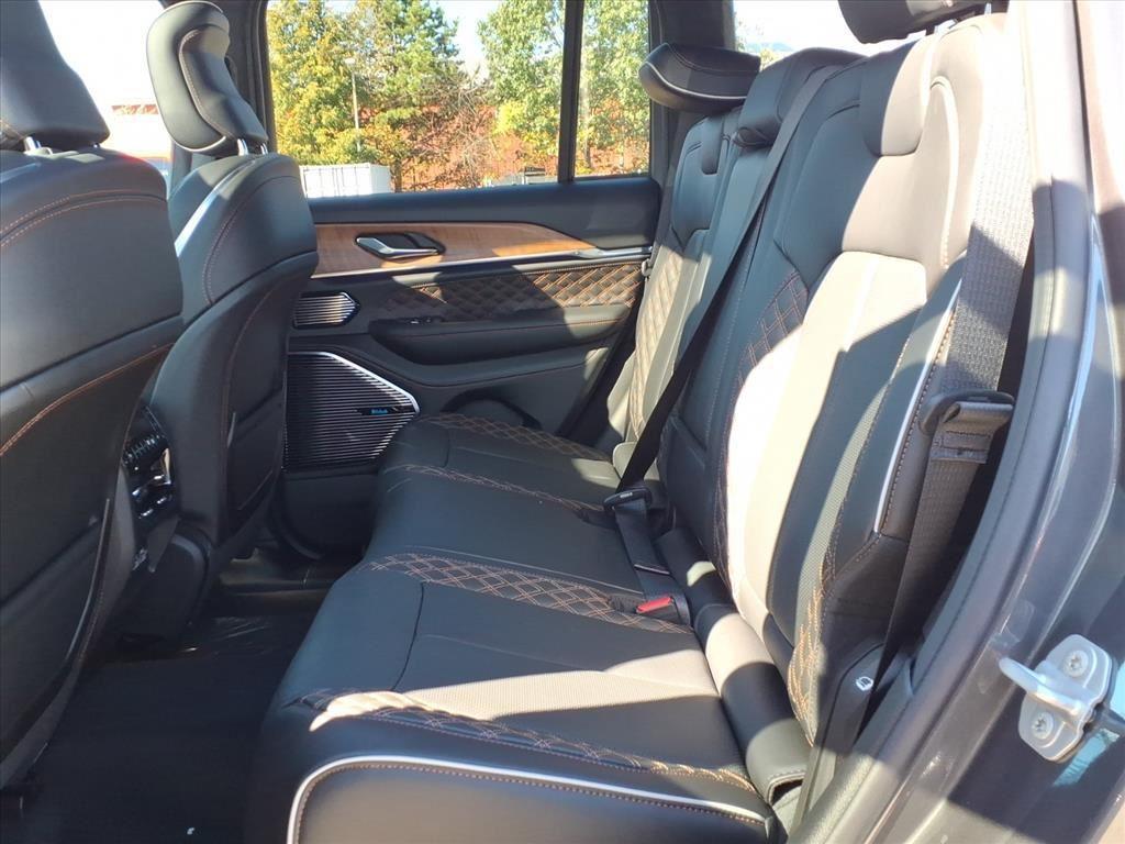 new 2025 Jeep Grand Cherokee car, priced at $62,031