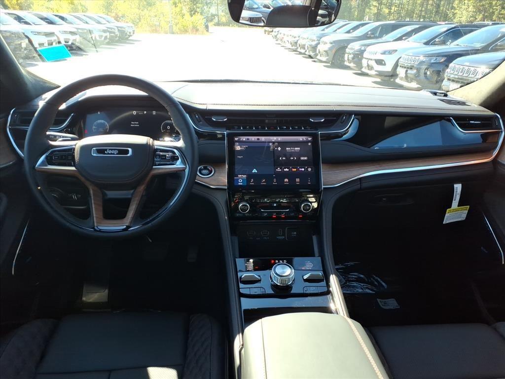 new 2025 Jeep Grand Cherokee car, priced at $62,031