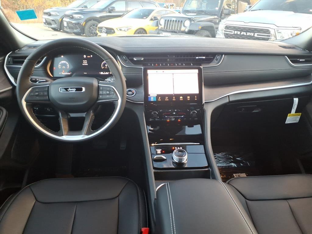 new 2025 Jeep Grand Cherokee L car, priced at $47,176