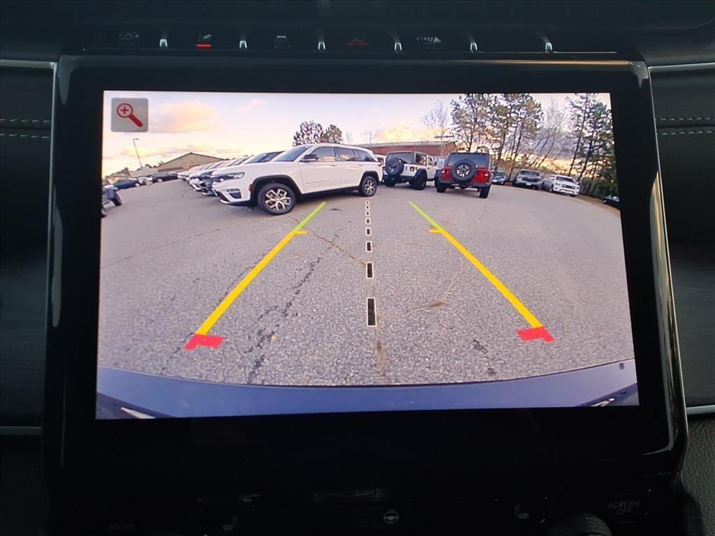 new 2025 Jeep Grand Cherokee L car, priced at $47,176