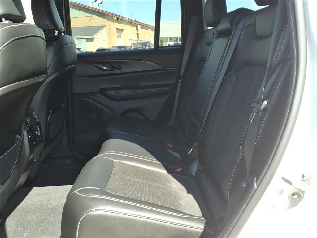 used 2024 Jeep Grand Cherokee car, priced at $38,999